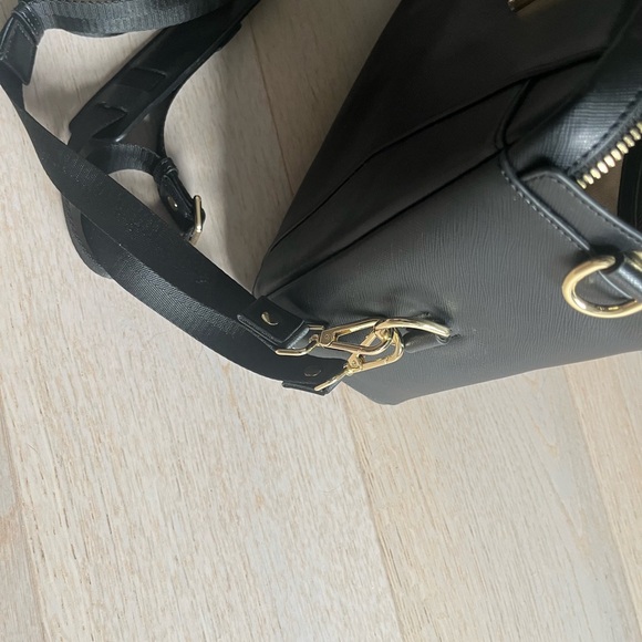 Brand new never used La mansio bag. With straps. No add ons - Picture 6 of 6